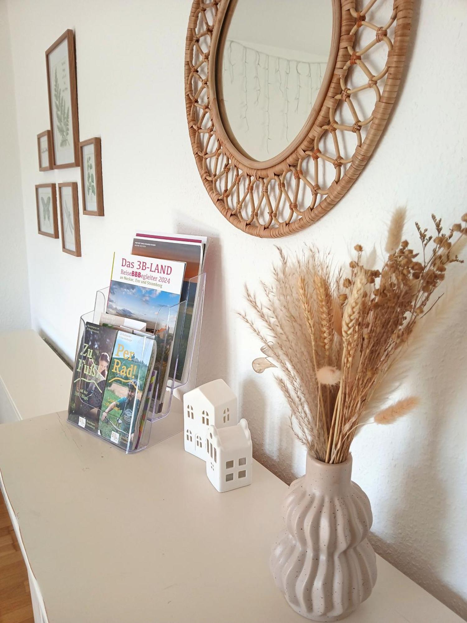 Happybnb Apartment Mit Sonniger Terrasse Lochgau Экстерьер фото